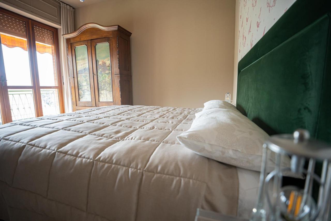 Ca'Du Lin - Jacuzzi Panzió Cisterna dʼAsti Kültér fotó
